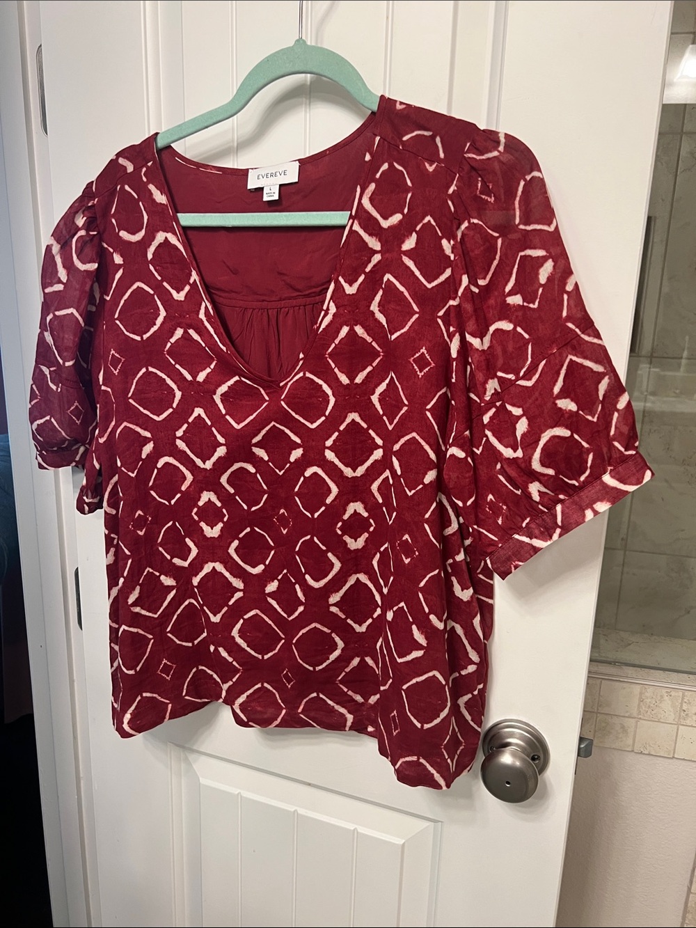 Evereve Women's Red Geometric V-Neck Blouse